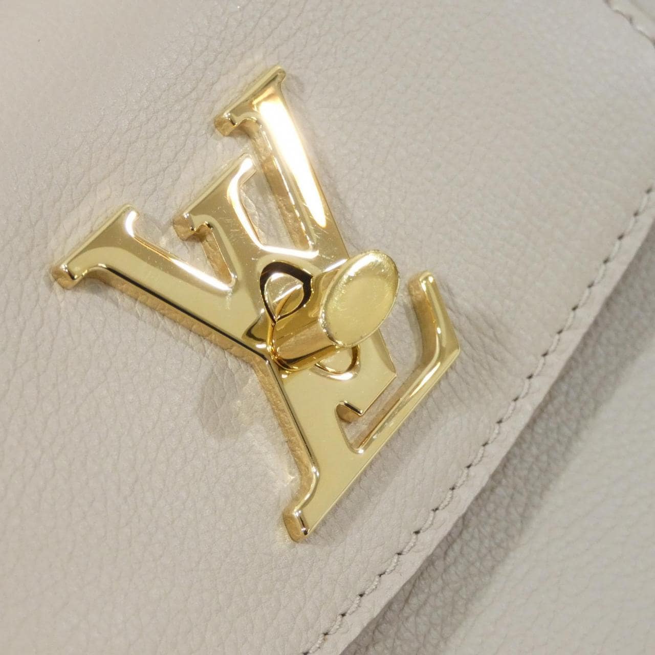 ルイヴィトン ロックミー エヴァー MINI M21052 バッグ