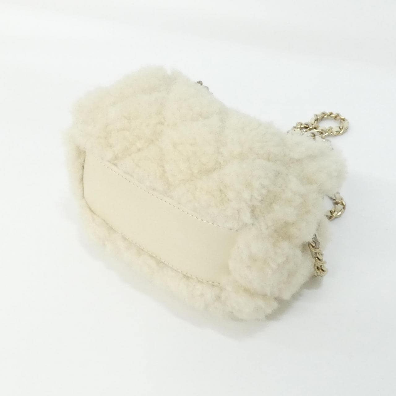 シャネル AP4898 チェーンクラッチ