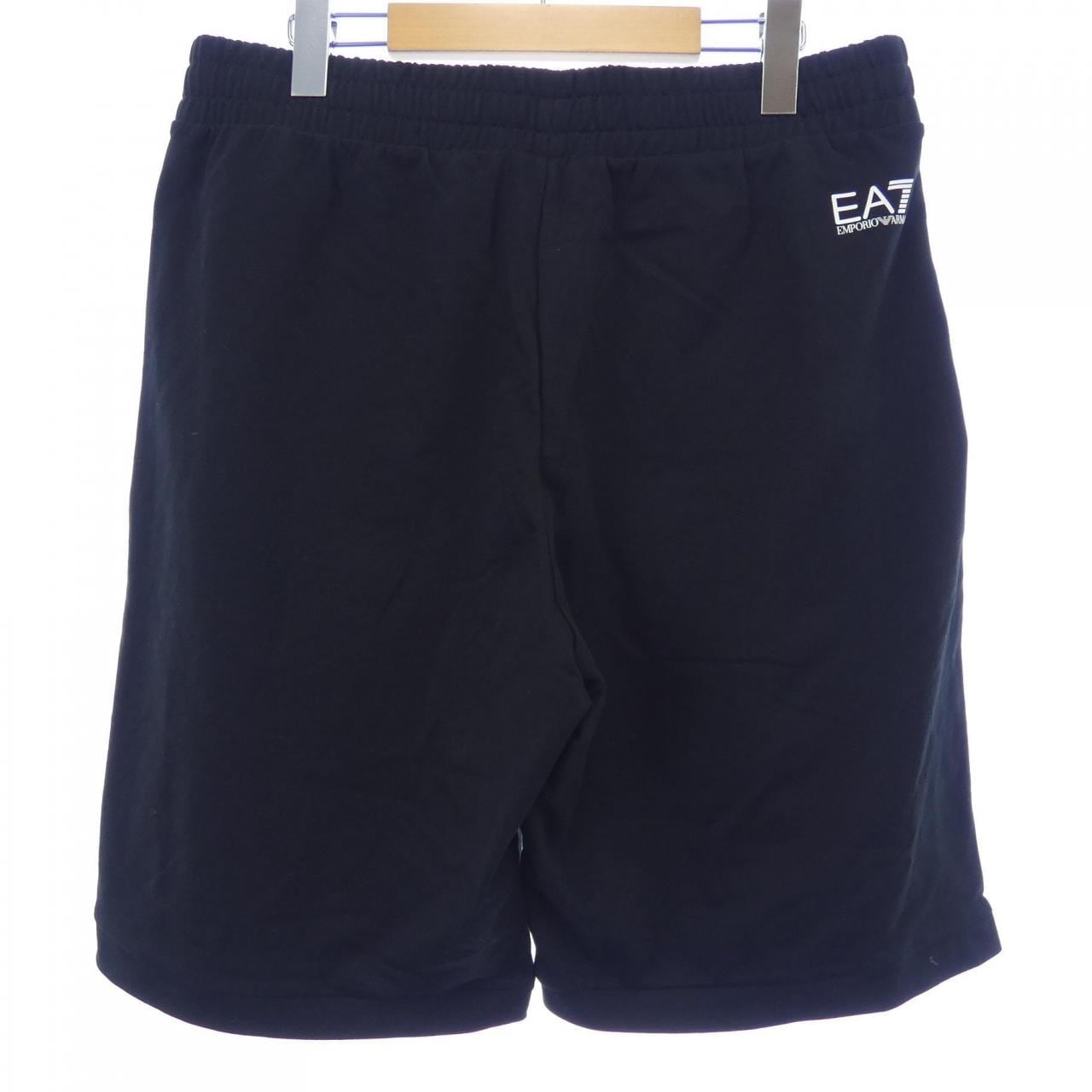 エアセッテ EA7 ショートパンツ