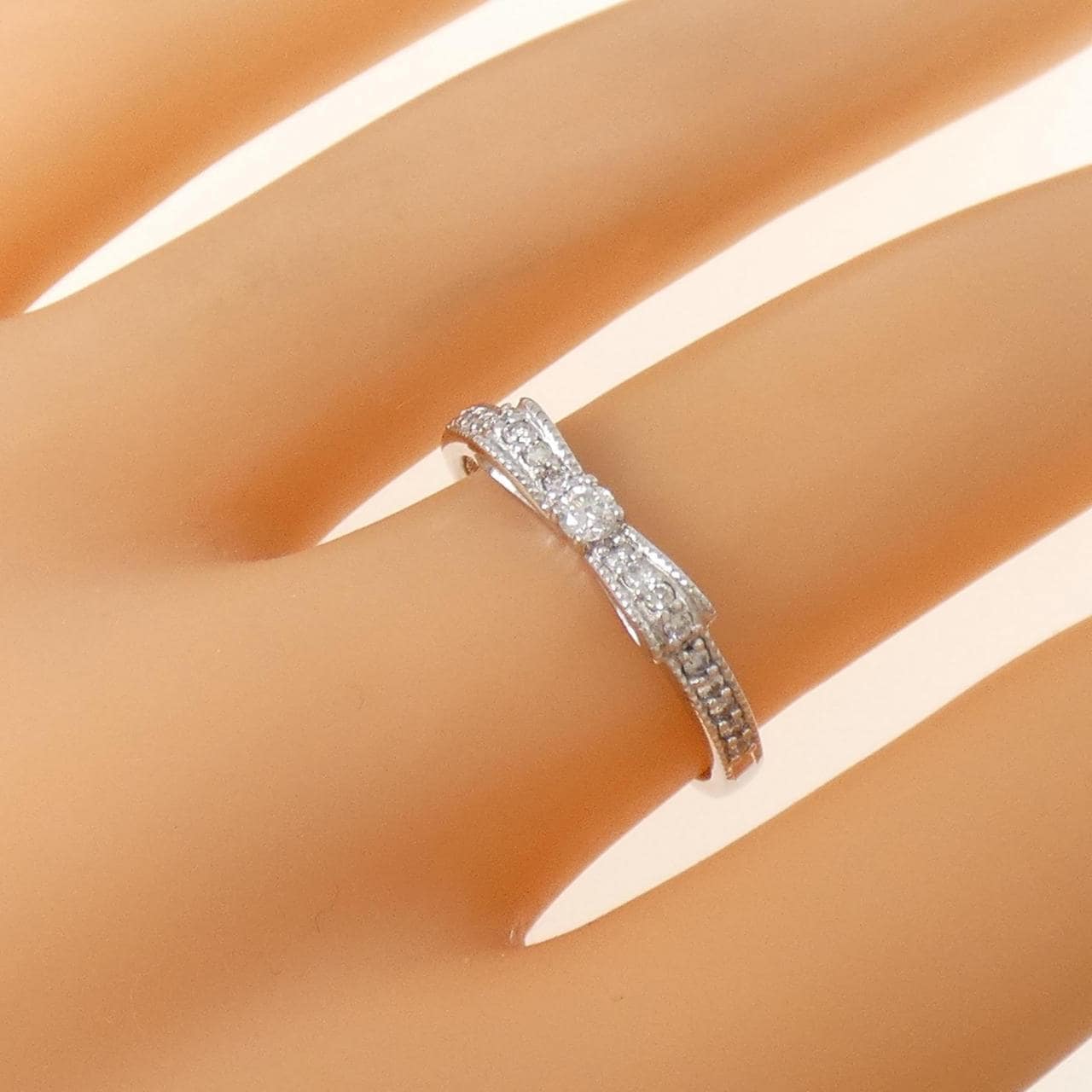 PT ribbon Diamond ring 0.20CT