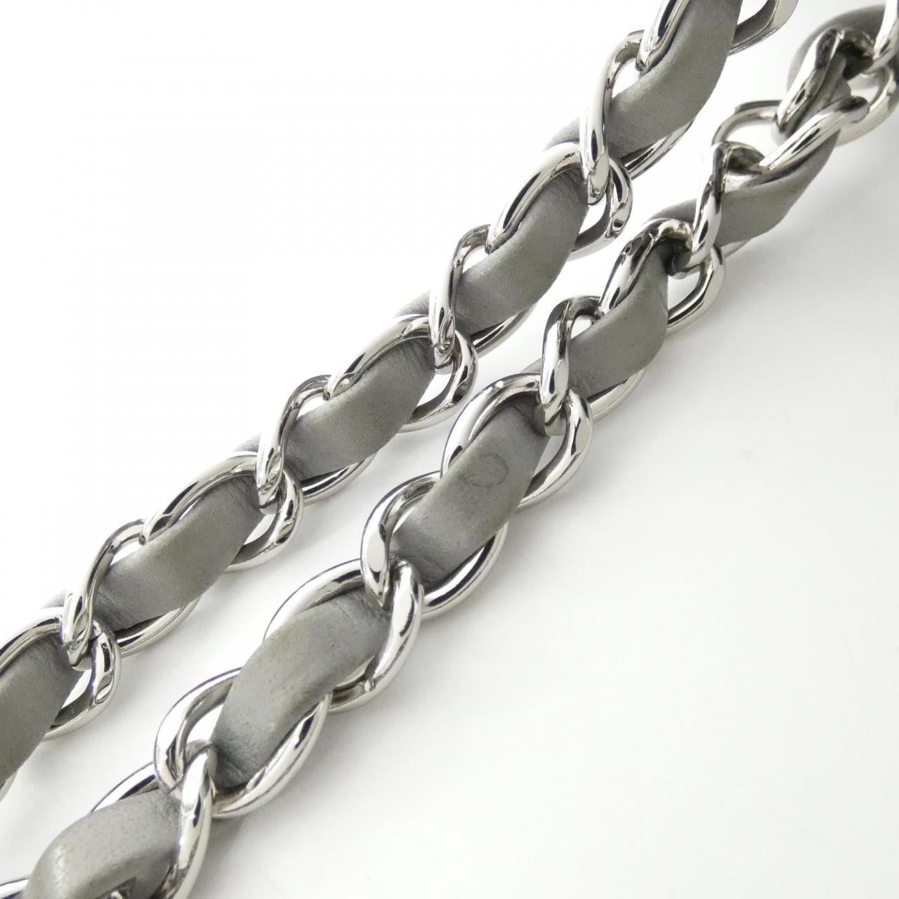 シャネル ショルダーバッグ