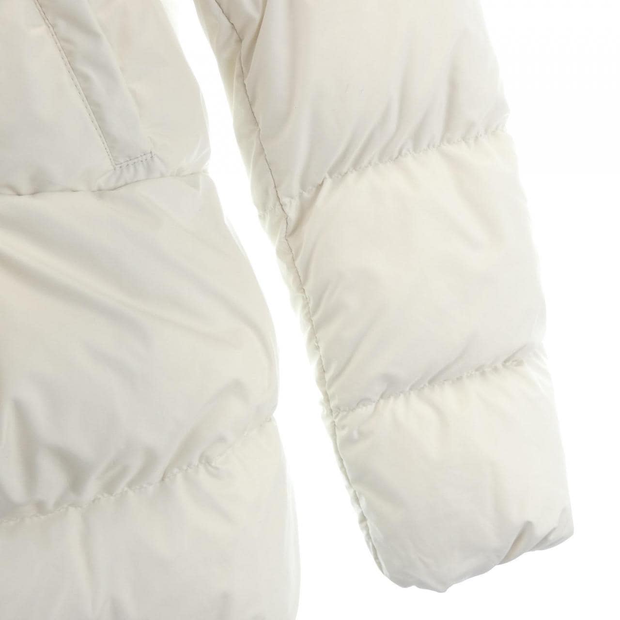 モンクレール MONCLER LOCUSTELLE ダウンジャケット