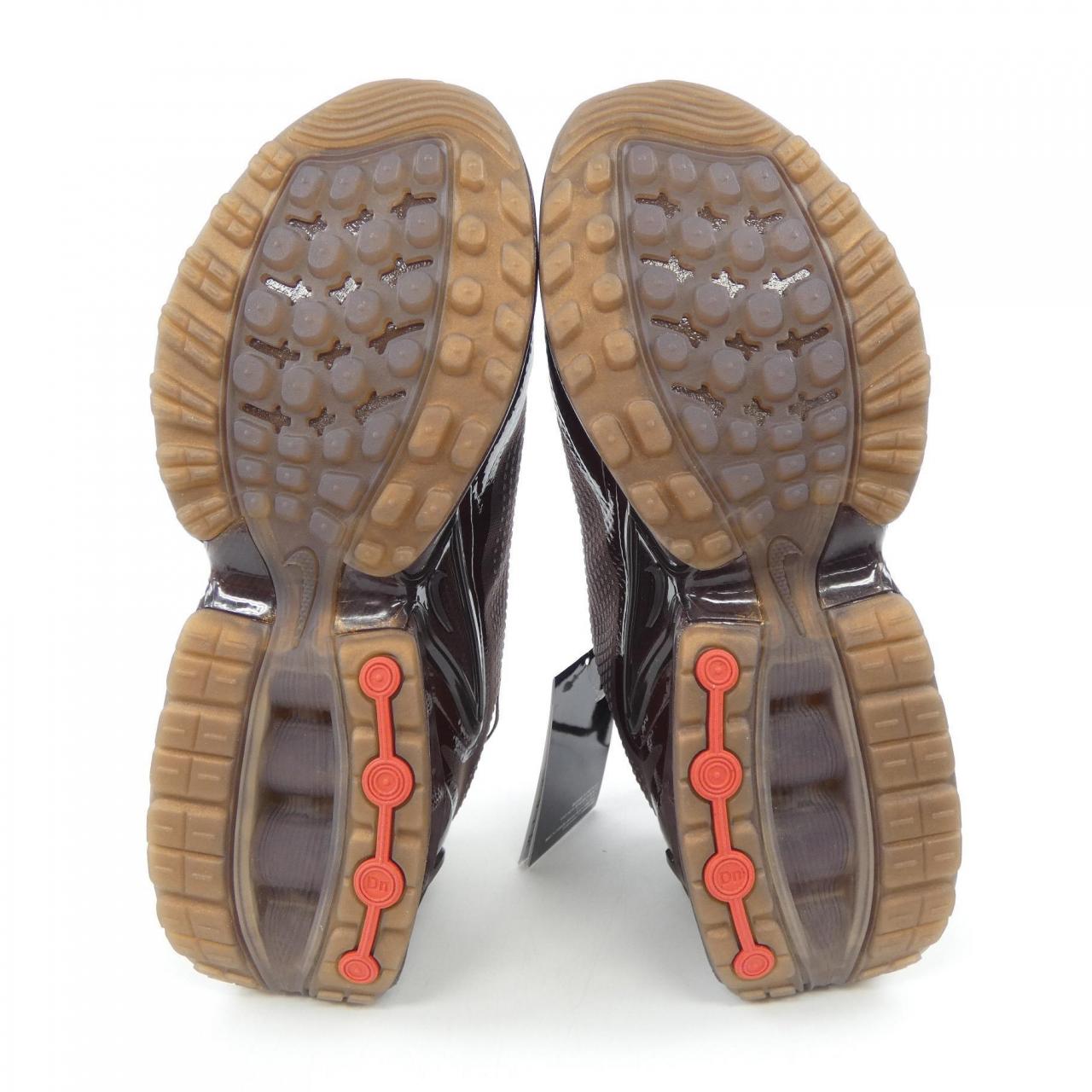 ナイキ NIKE HQ3837　200 スニーカー