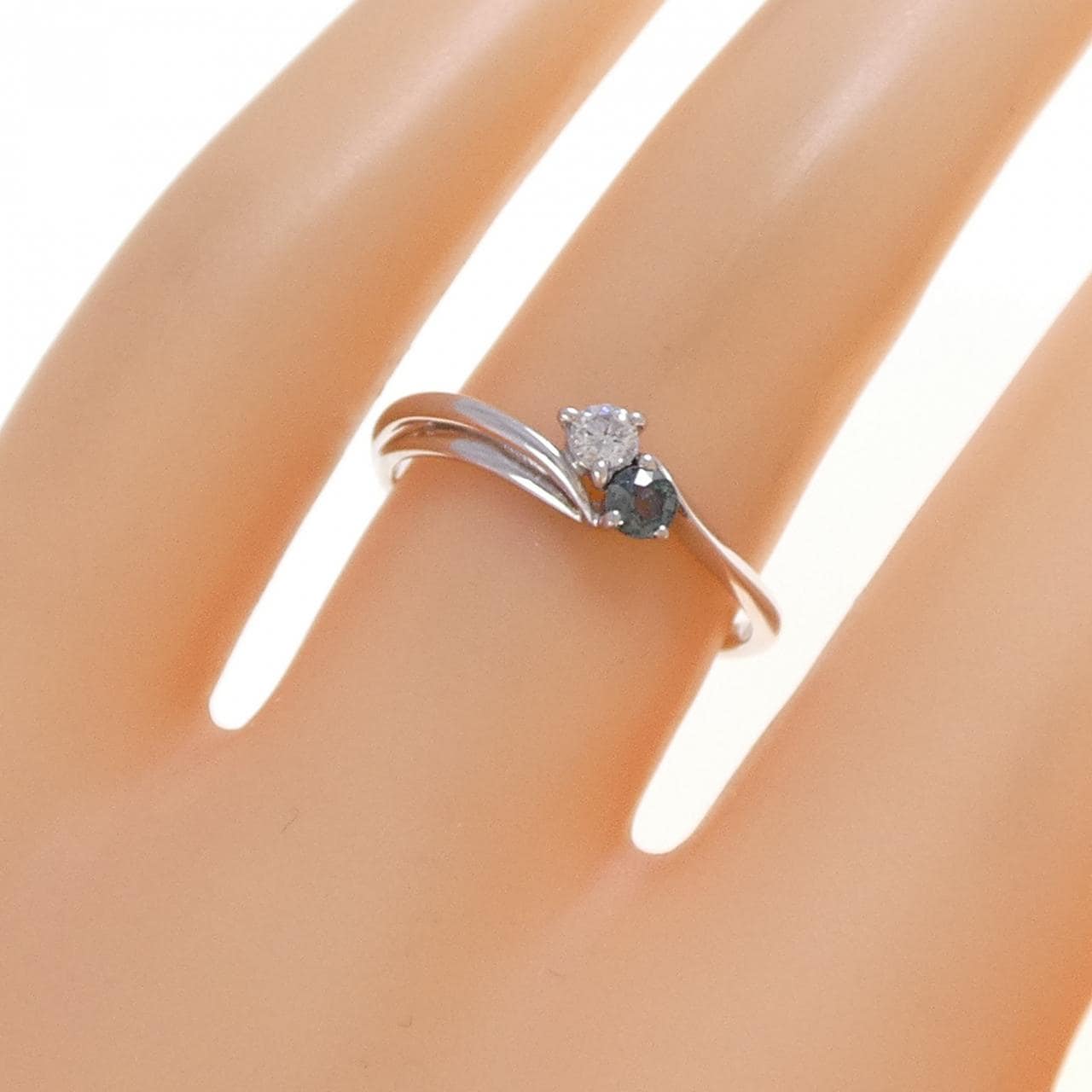 K18WG アレキサンドライト リング