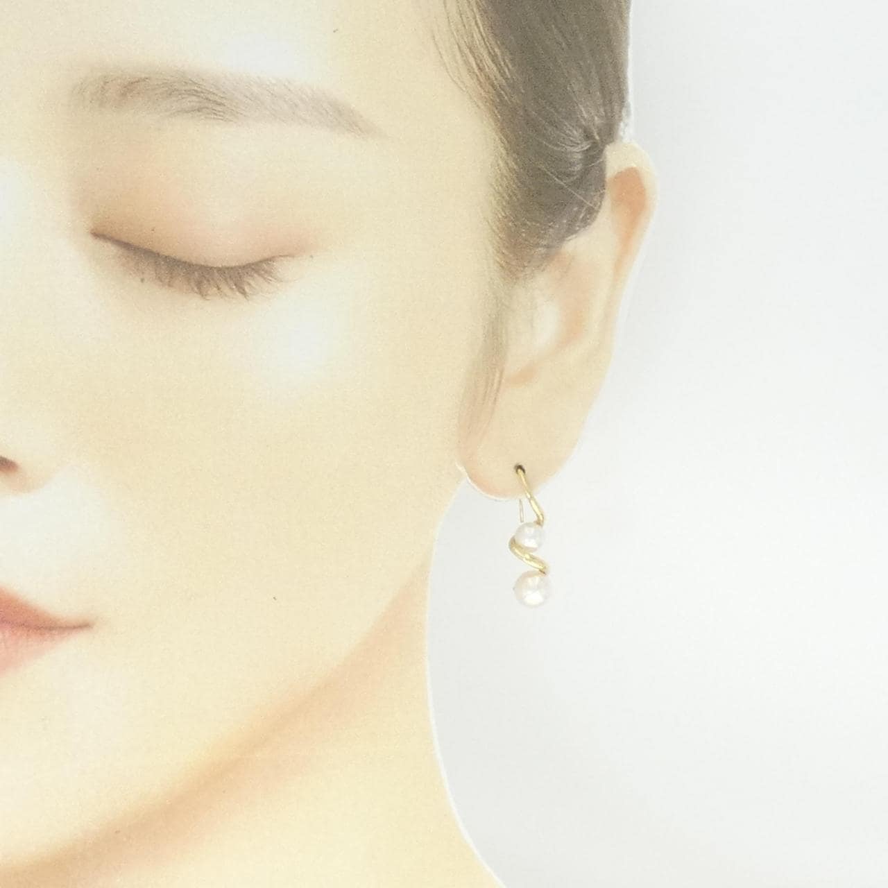 MIKIMOTO Akoya pearl earrings (single ear)