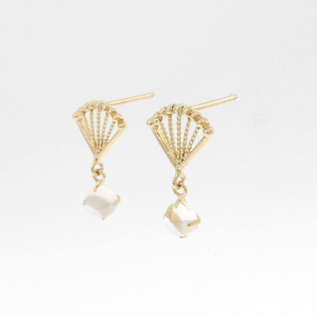 K18YG ムーンストーン ピアス