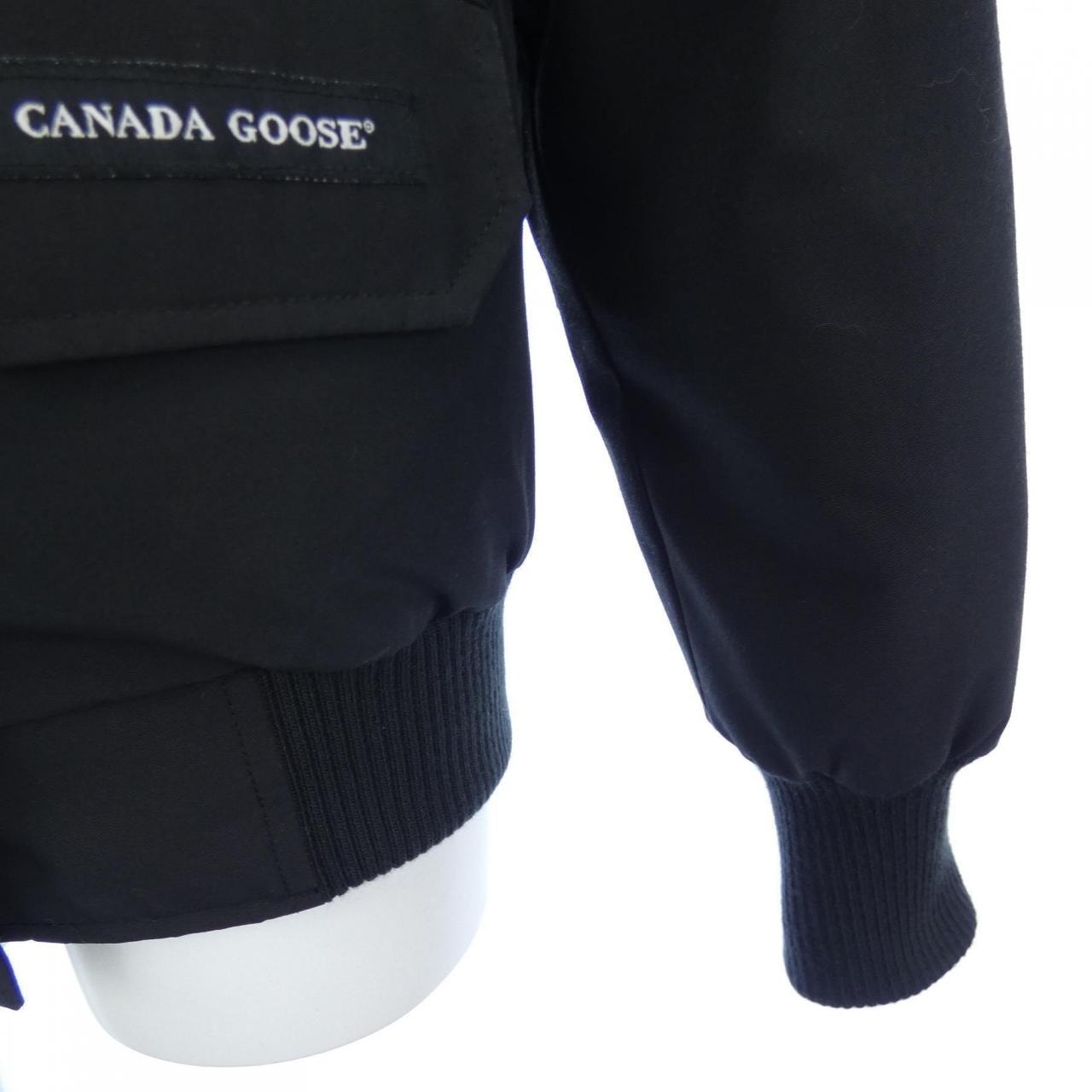 カナダグース CANADA GOOSE ダウンジャケット