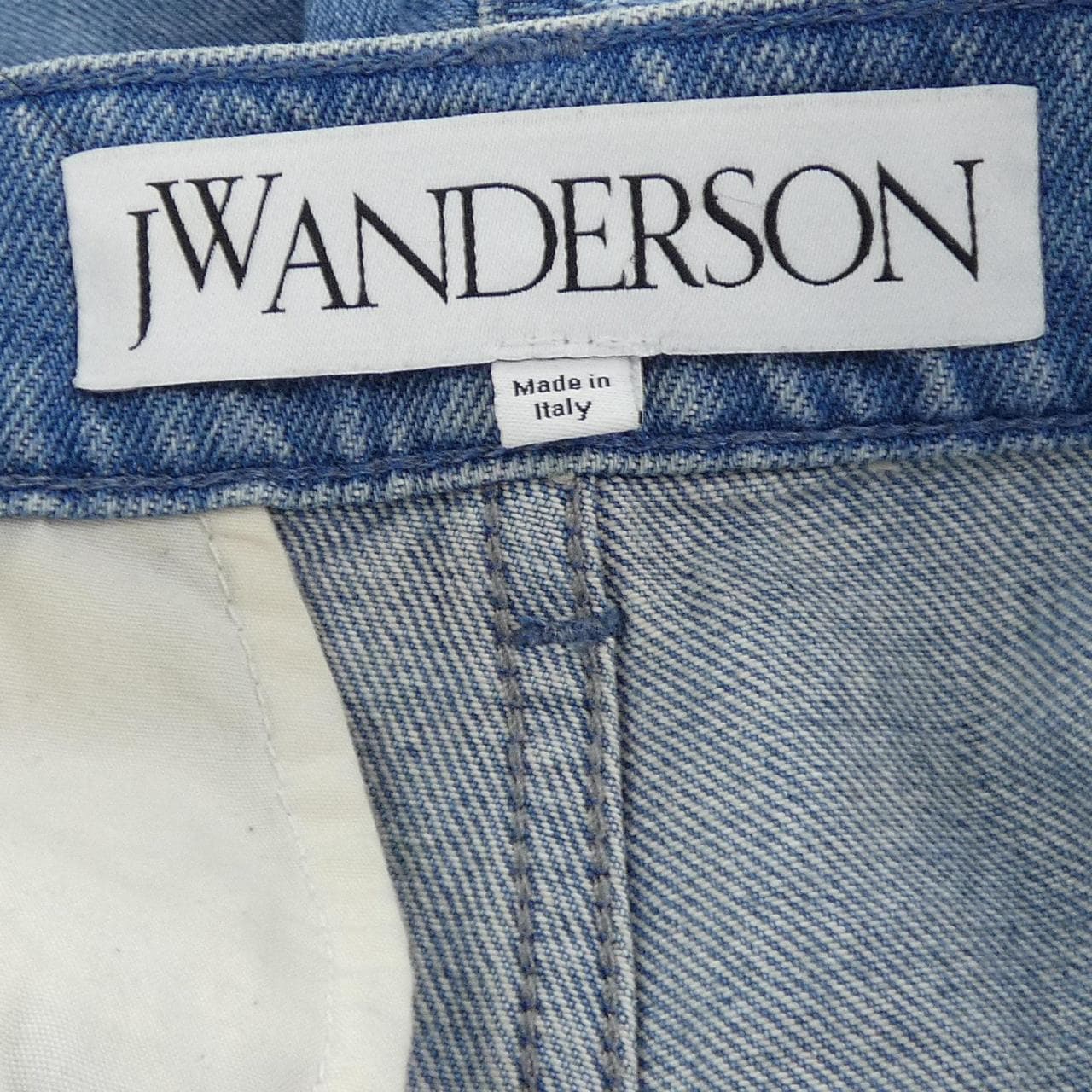 ジェイダブルアンダーソン J.W.ANDERSON ショートパンツ