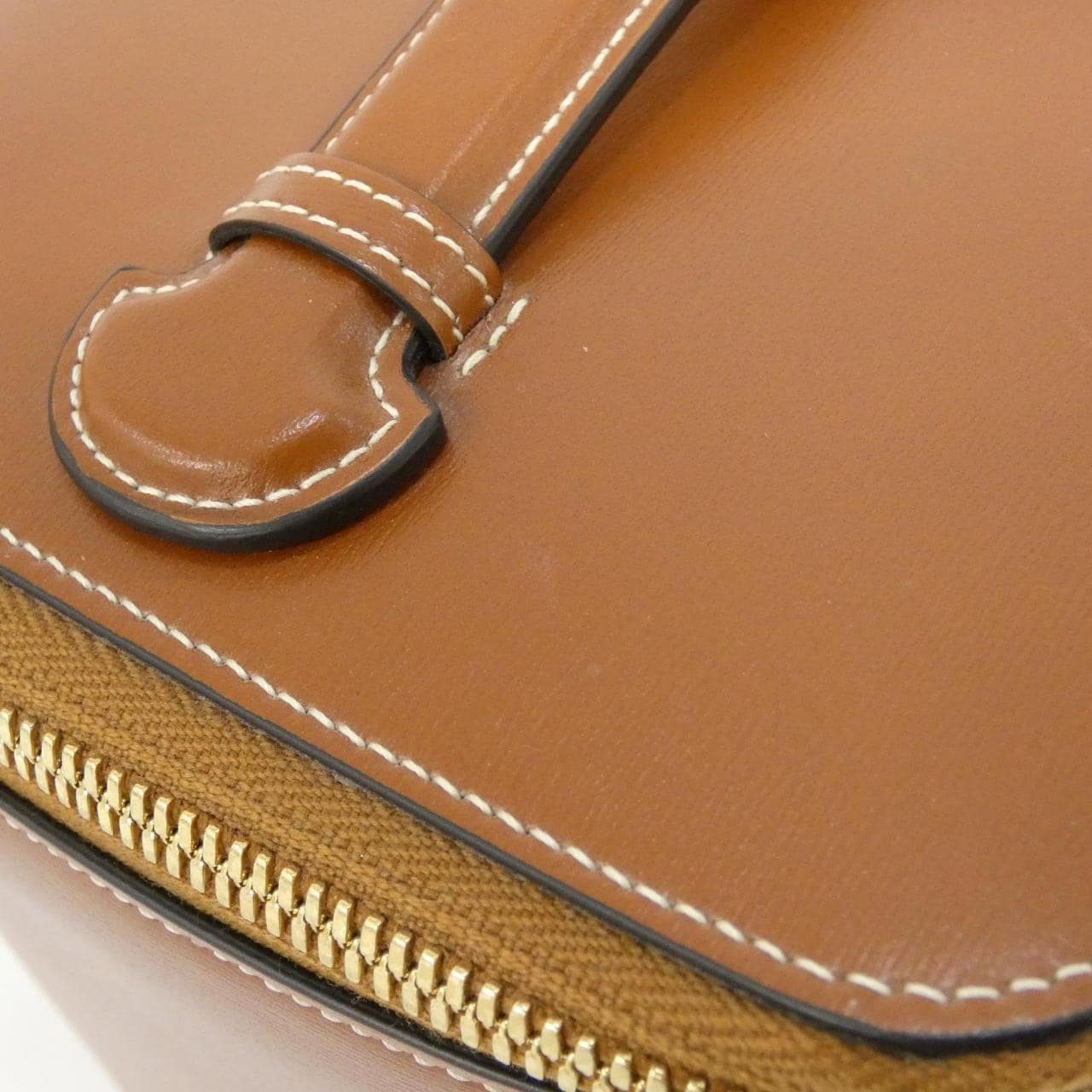 セリーヌ 4M1613EEI ファーマシーケース 薬箱