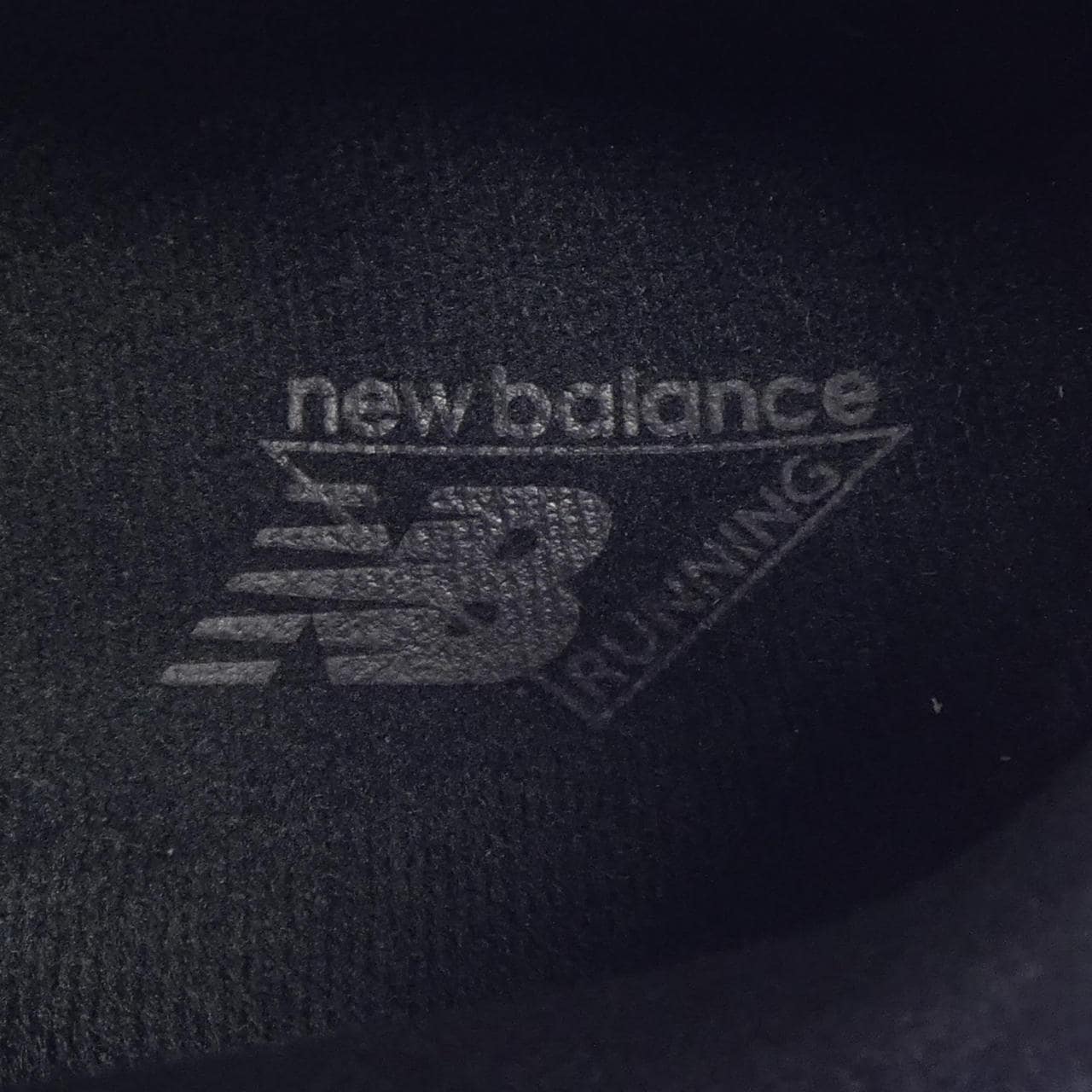 ニューバランス NEW BALANCE M2002RBK スニーカー