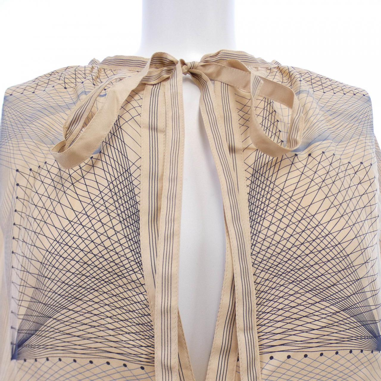 エルメス HERMES トップス