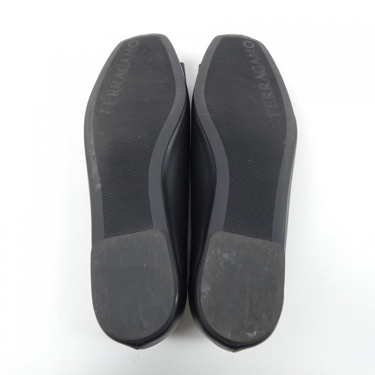 Ferragamo FERRAGAMO flat shoes