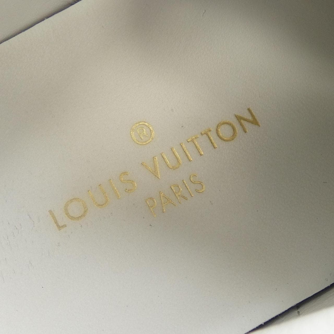 ルイヴィトン LOUIS VUITTON タイムアウトライン スニーカー