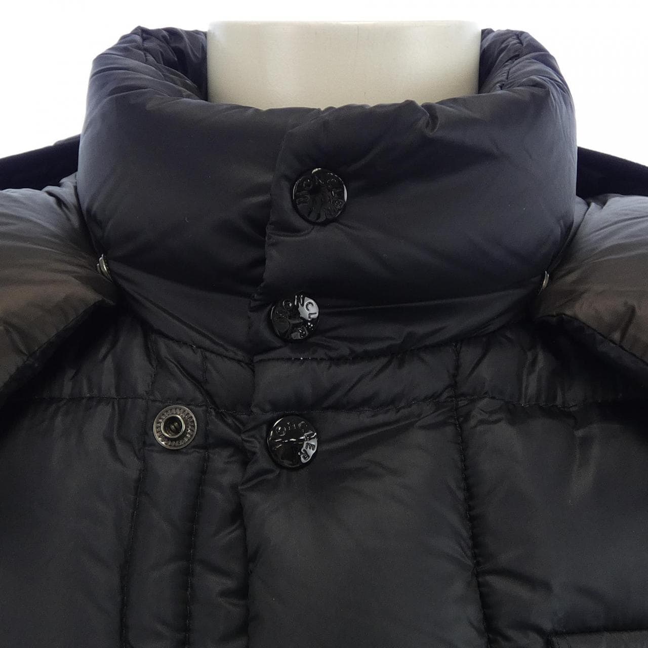 モンクレール MONCLER KORUM ダウンジャケット