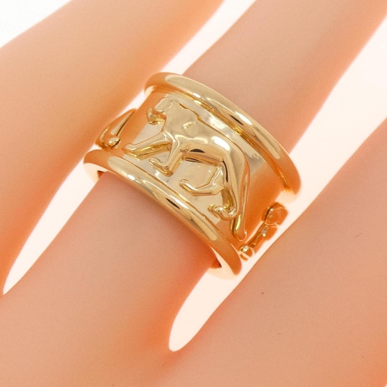 Cartier panthère ring