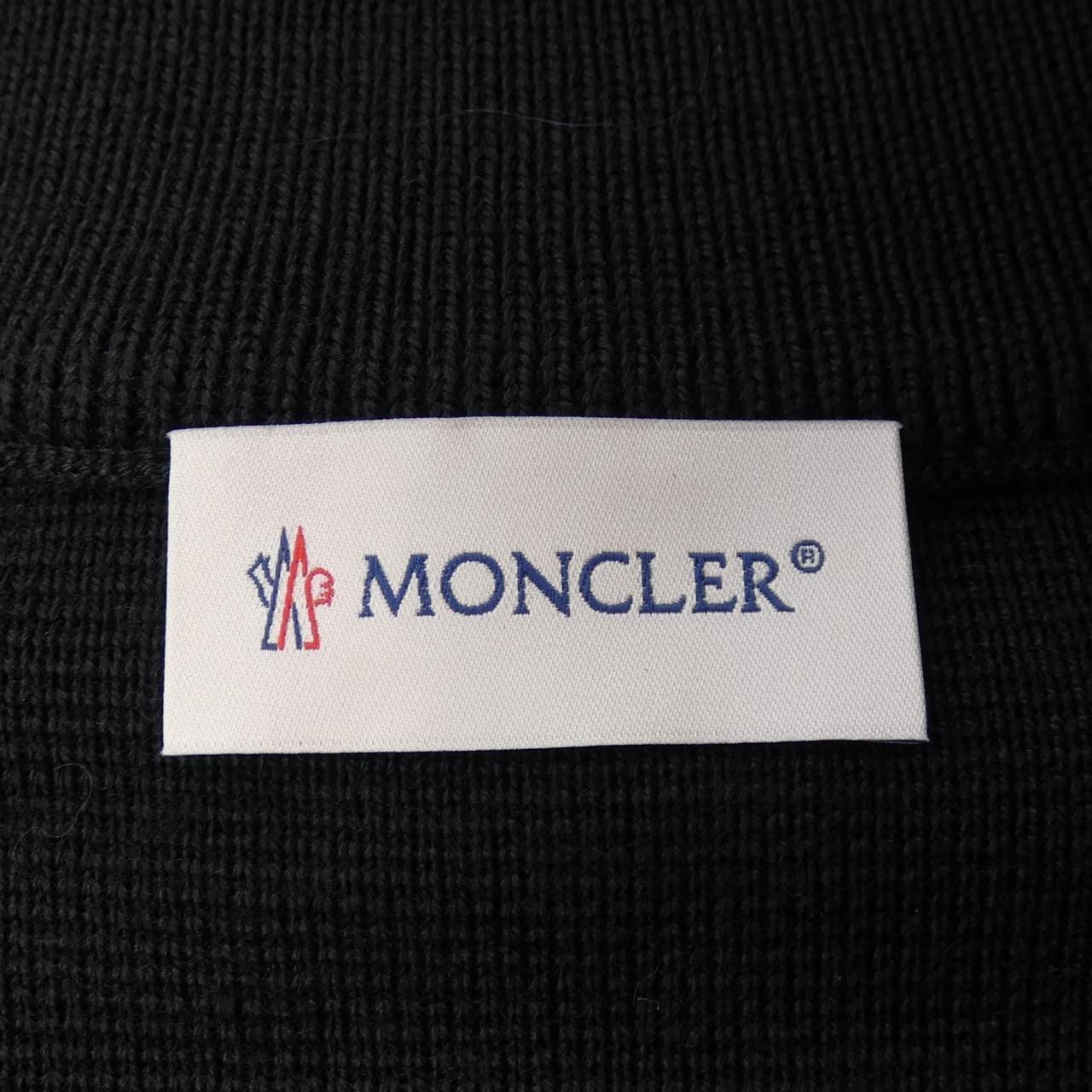 【新品】モンクレール MONCLER K20919B50700 ダウンジャケット