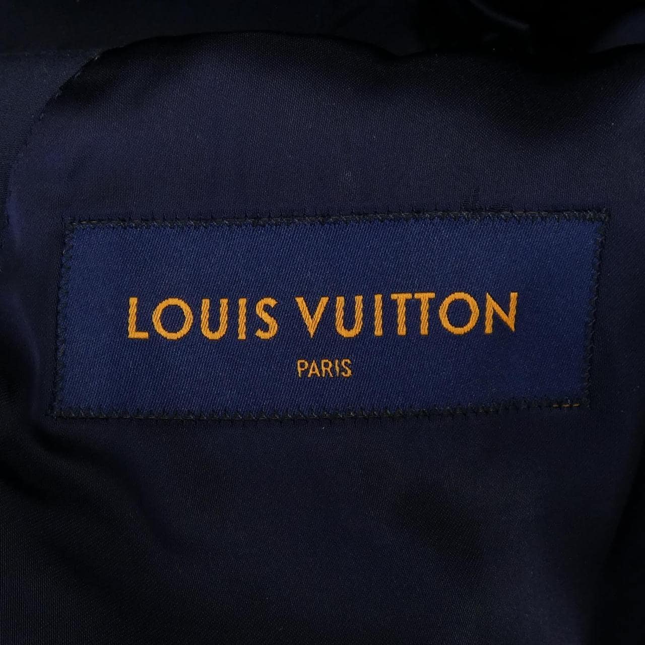 ルイヴィトン LOUIS VUITTON エンボスモノグラムシングルブレステッドジャケット HKJ42EZDC ジャケット