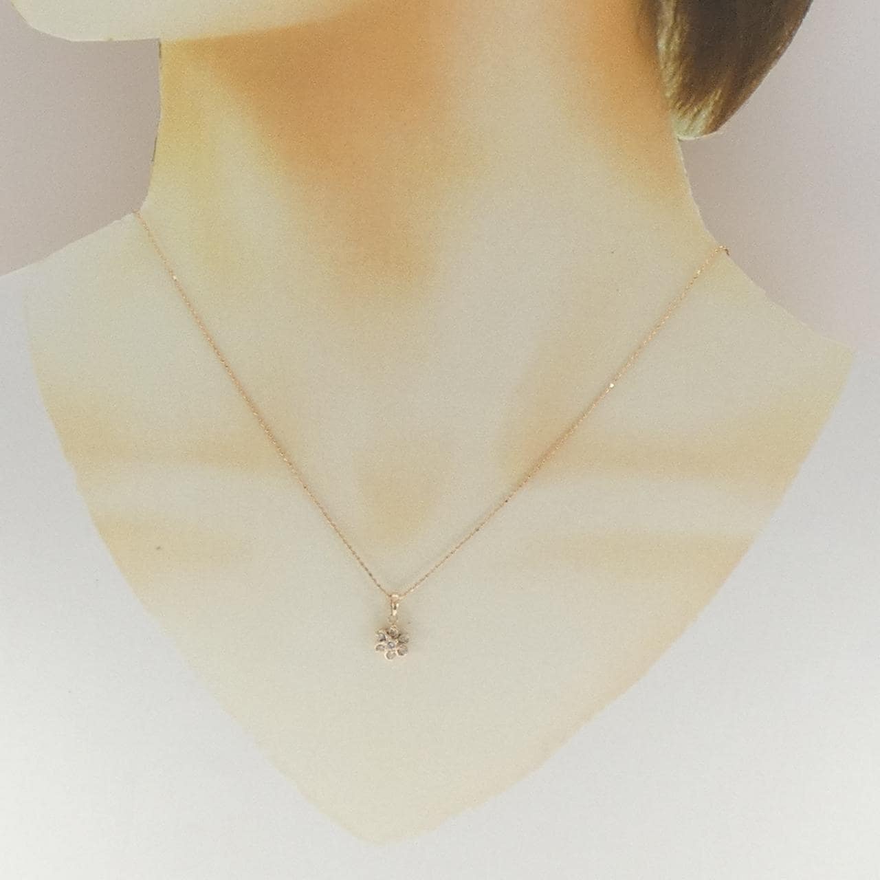 K10PG フラワー ダイヤモンド ネックレス 0.20CT