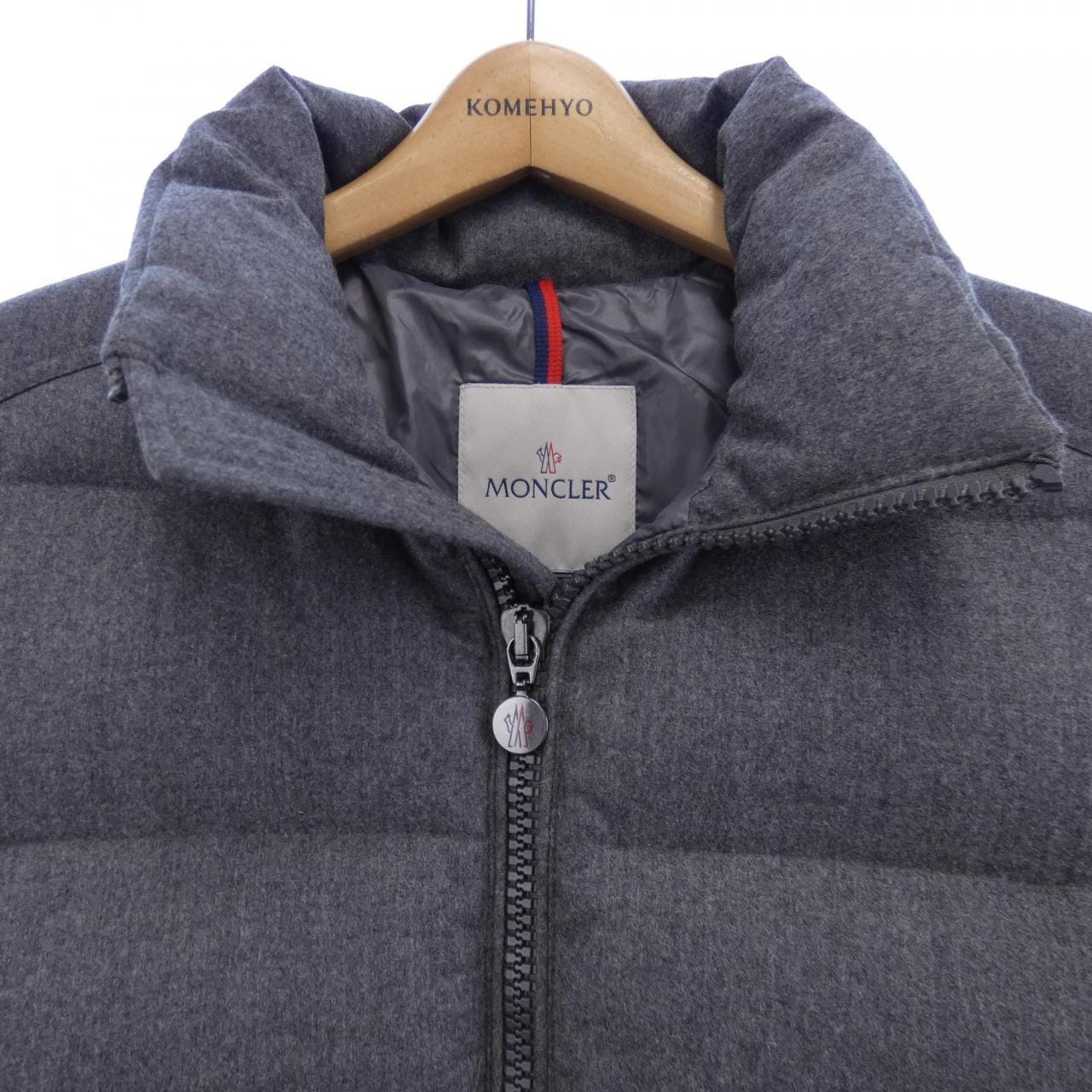 モンクレール MONCLER ダウンジャケット