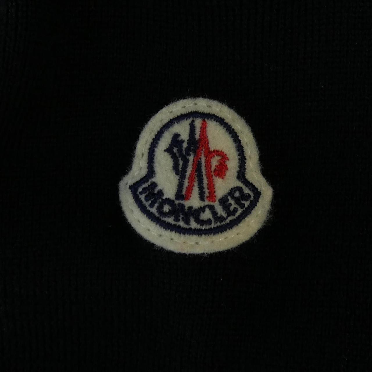 モンクレール MONCLER 10939B00017 ダウンジャケット