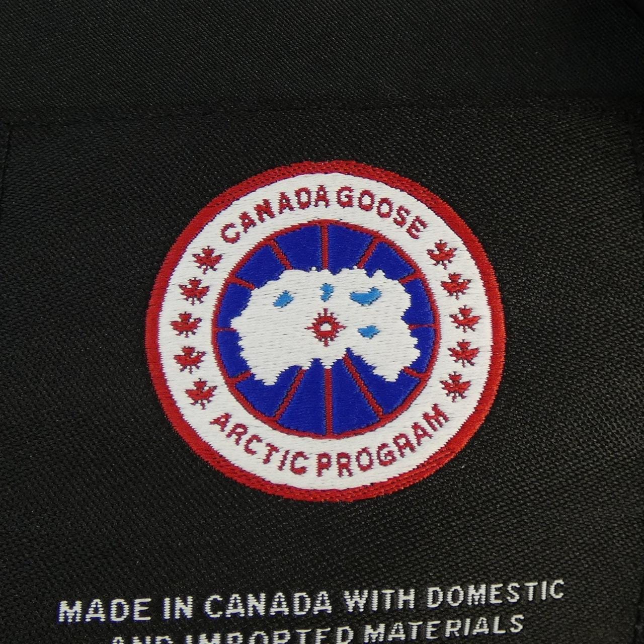 加拿大鵝CANADA GOOSE羽絨大衣