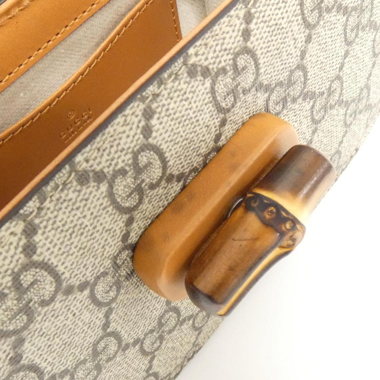 GUCCI BAMBOO 1947 681137 UIQEN腰包