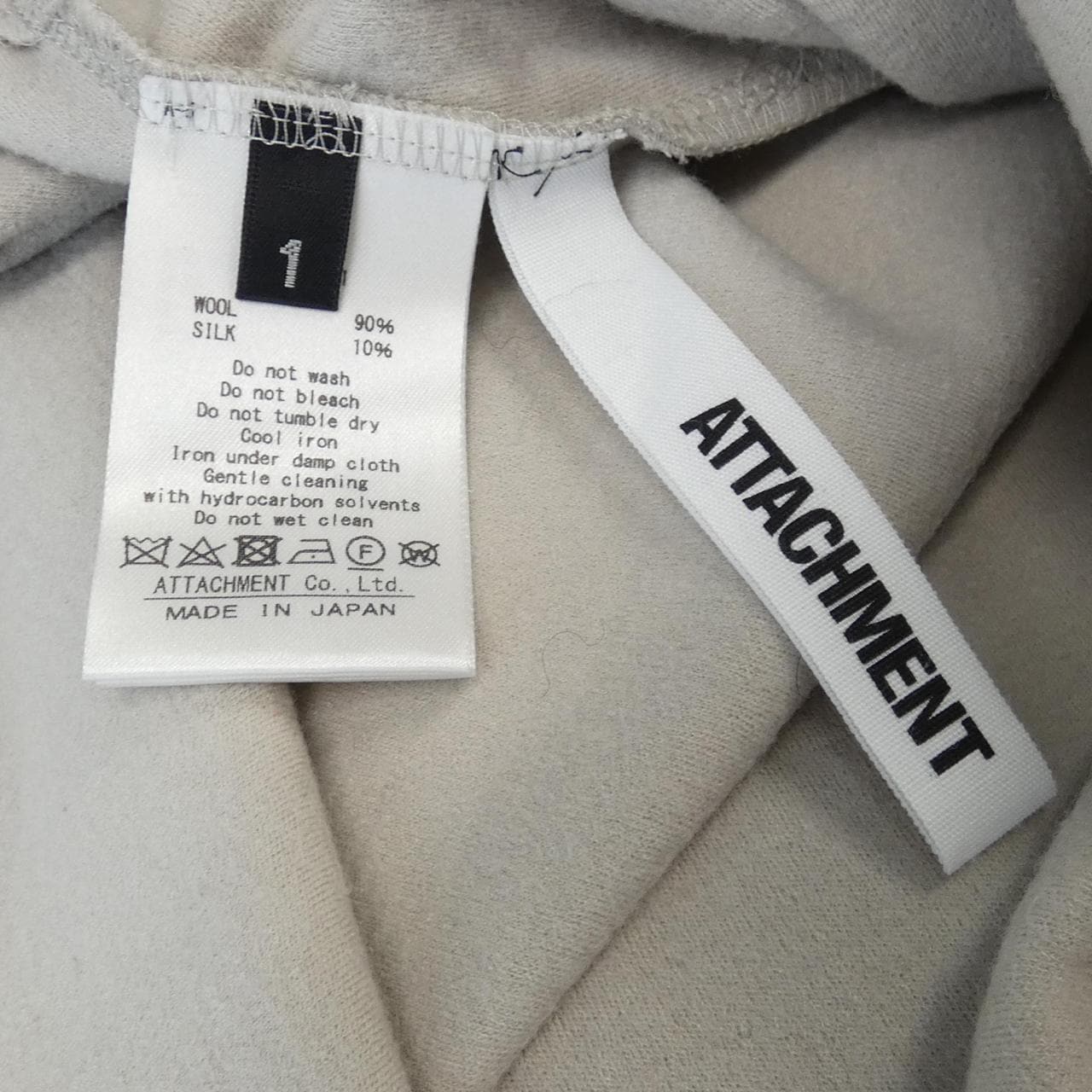 アタッチメント ATTACHMENT トップス