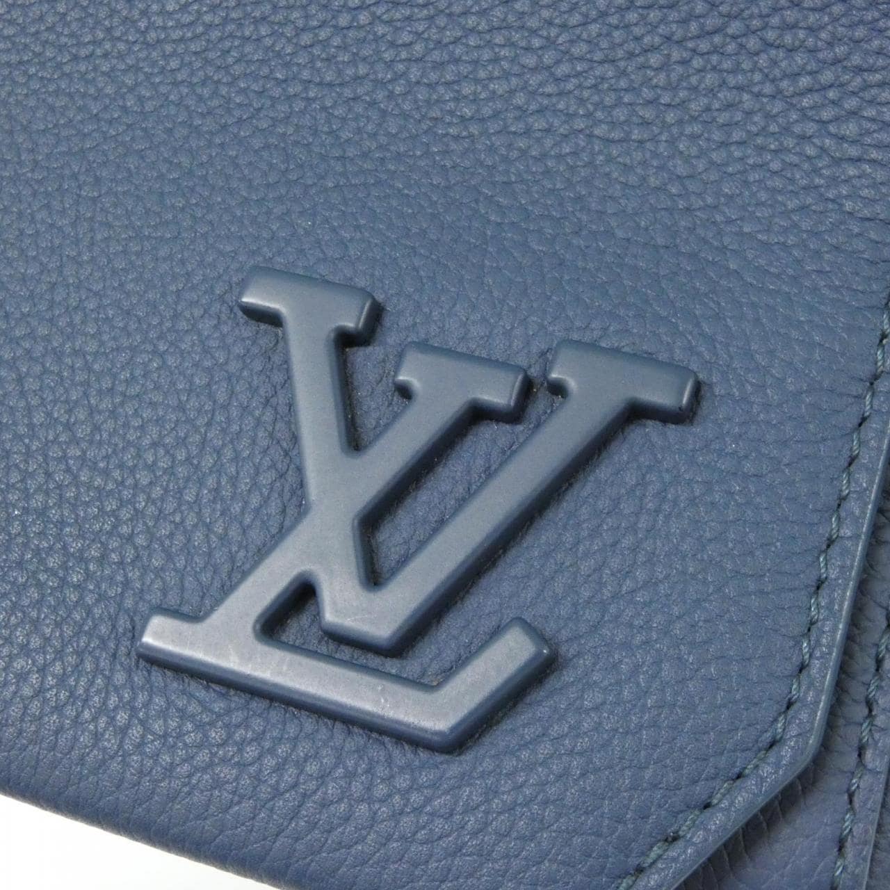 ルイヴィトン LVアエログラム テイクオフ メッセンジャー M23709 ショルダーバッグ