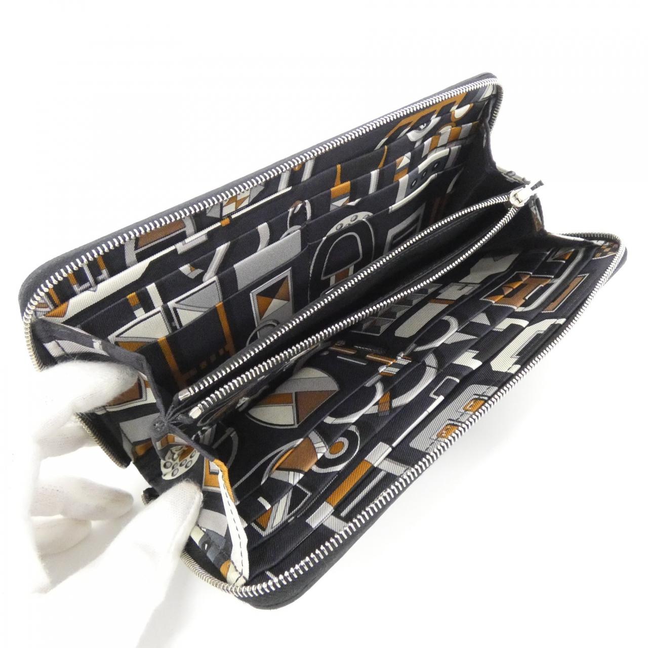 HERMES CARRE EN BOUCLES Silk in Classic 071003CK Wallet