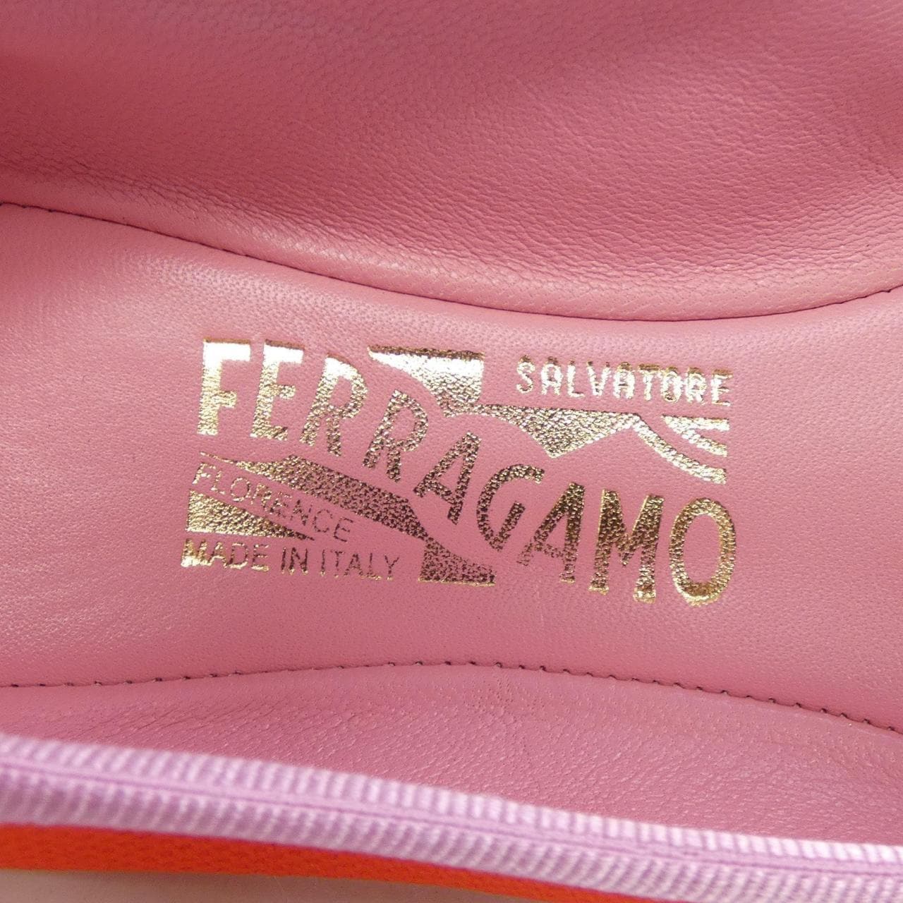 フェラガモ FERRAGAMO フラットシューズ