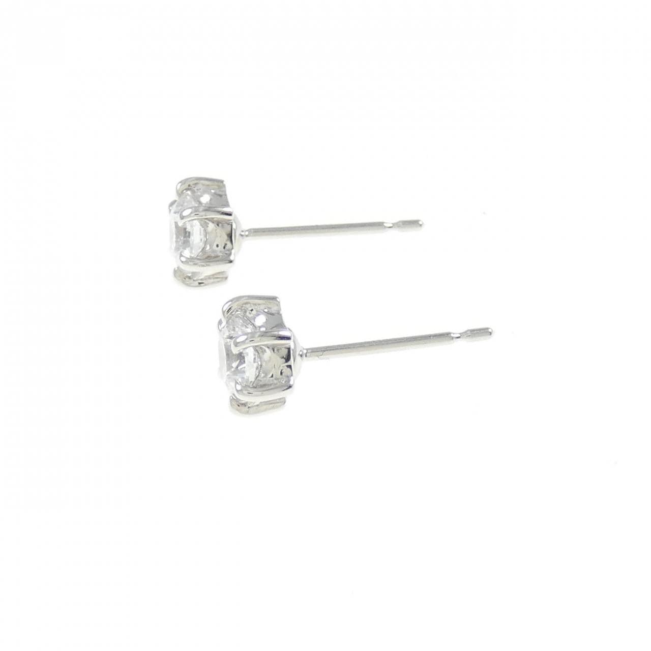 PT900 ソリティア ダイヤモンド ピアス 0.827CT