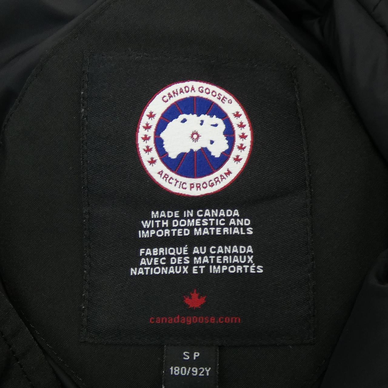 カナダグース CANADA GOOSE ダウンジャケット