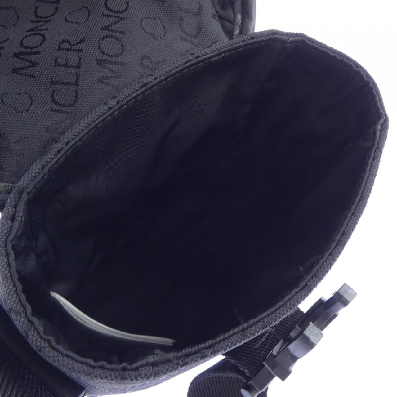 モンクレール MONCLER SPREAD CROSS BODY BAG