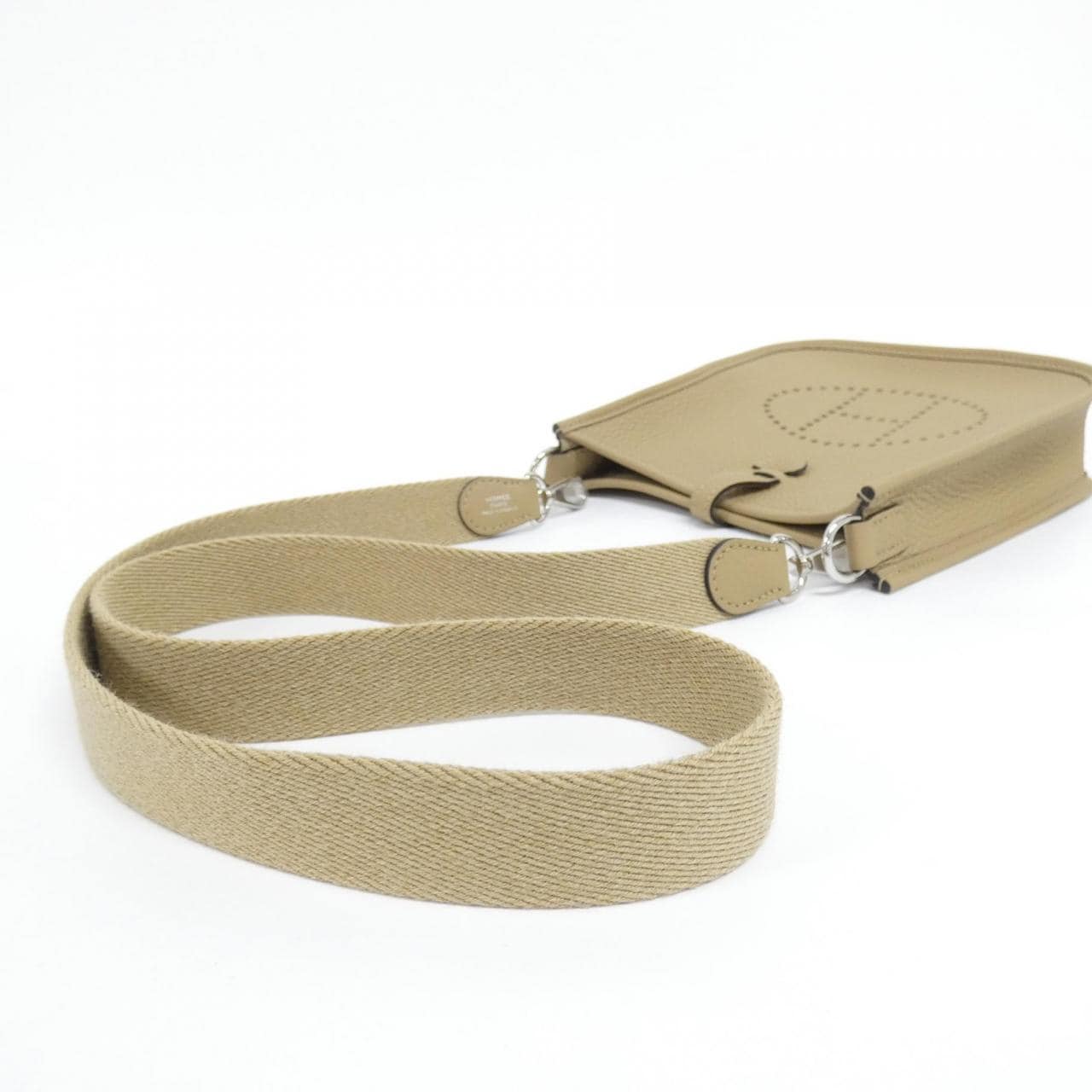 エルメス エヴリン アマゾン ショート ストラップ 16cm 085945CK ショルダーバッグ コメ兵｜【未使用品】エルメス エヴリン アマゾン ショート ストラップ