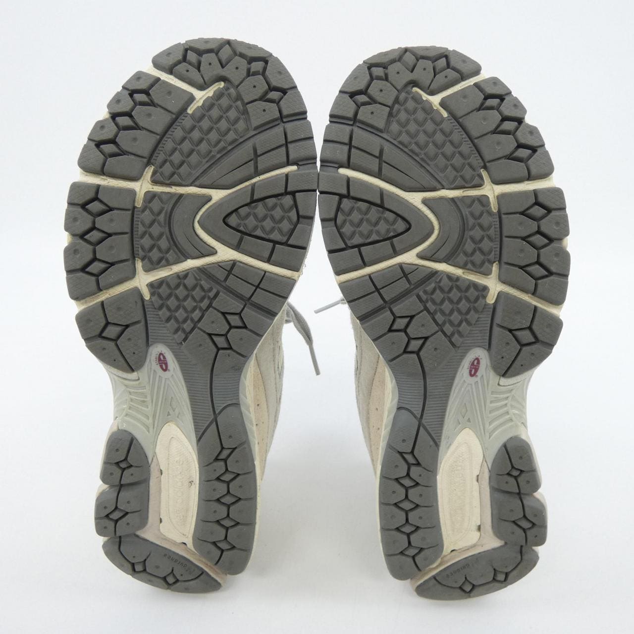 ニューバランス NEW BALANCE M2002RLN スニーカー