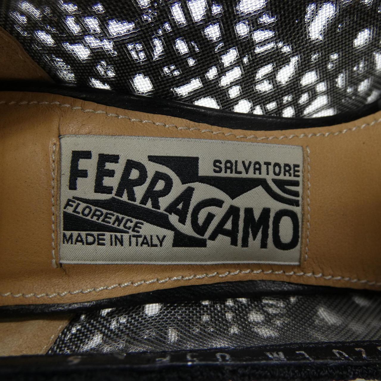 サルヴァトーレフェラガモ SALVATORE FERRAGAMO パンプス