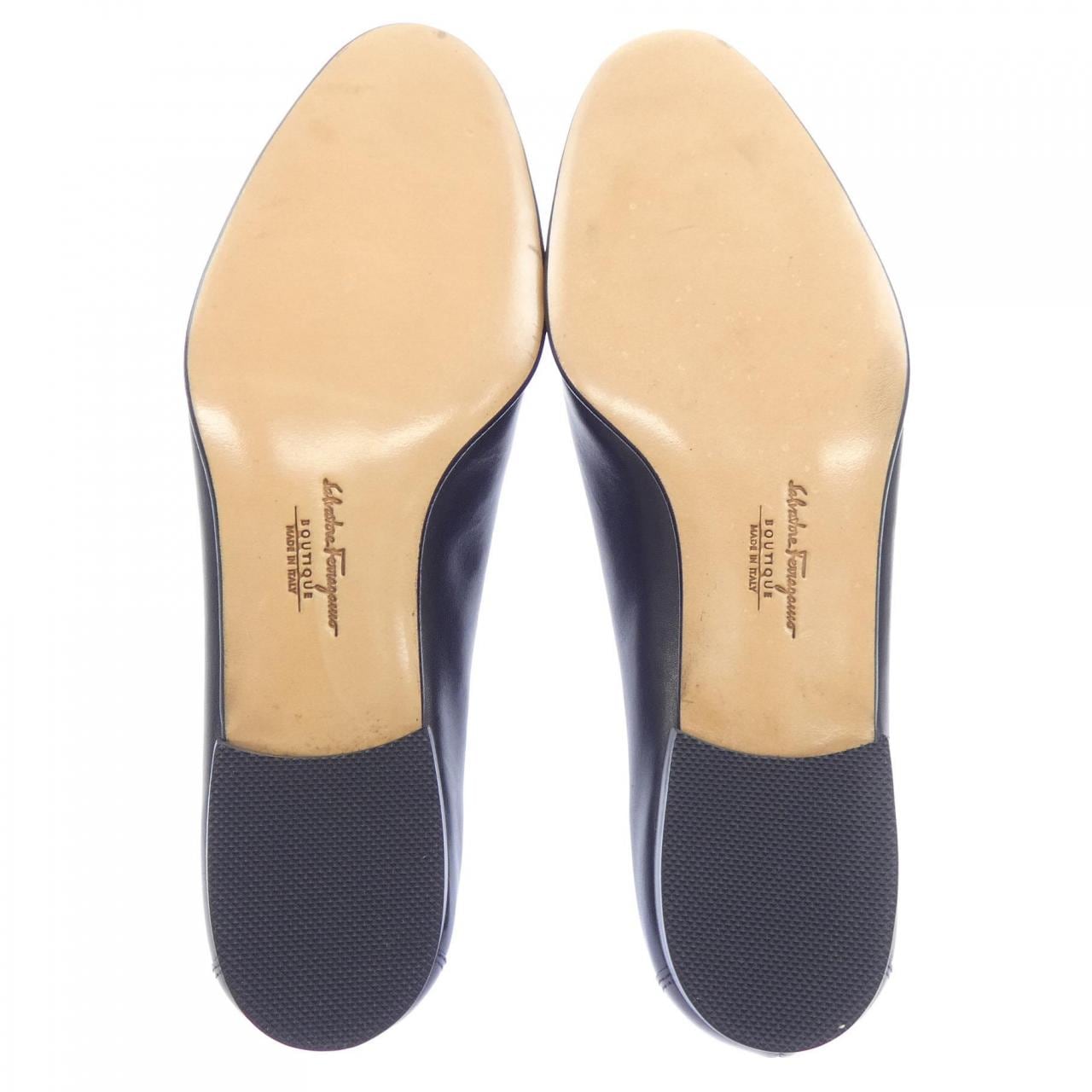 サルヴァトーレフェラガモ SALVATORE FERRAGAMO フラットシューズ
