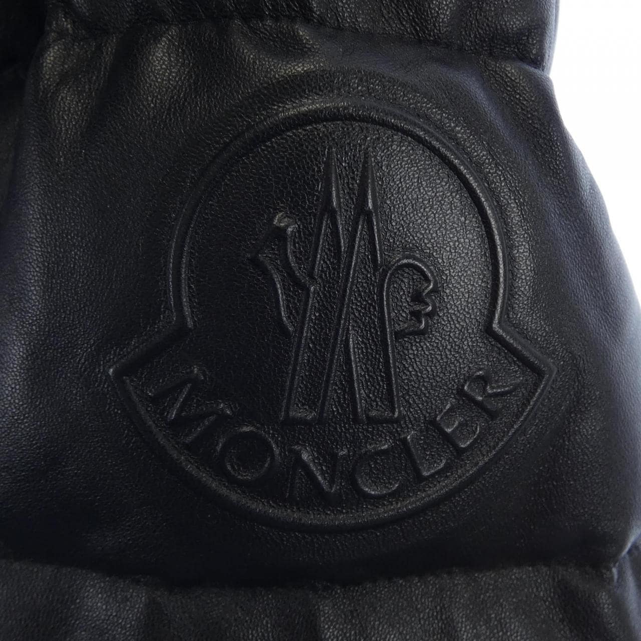 モンクレール MONCLER ダウンジャケット