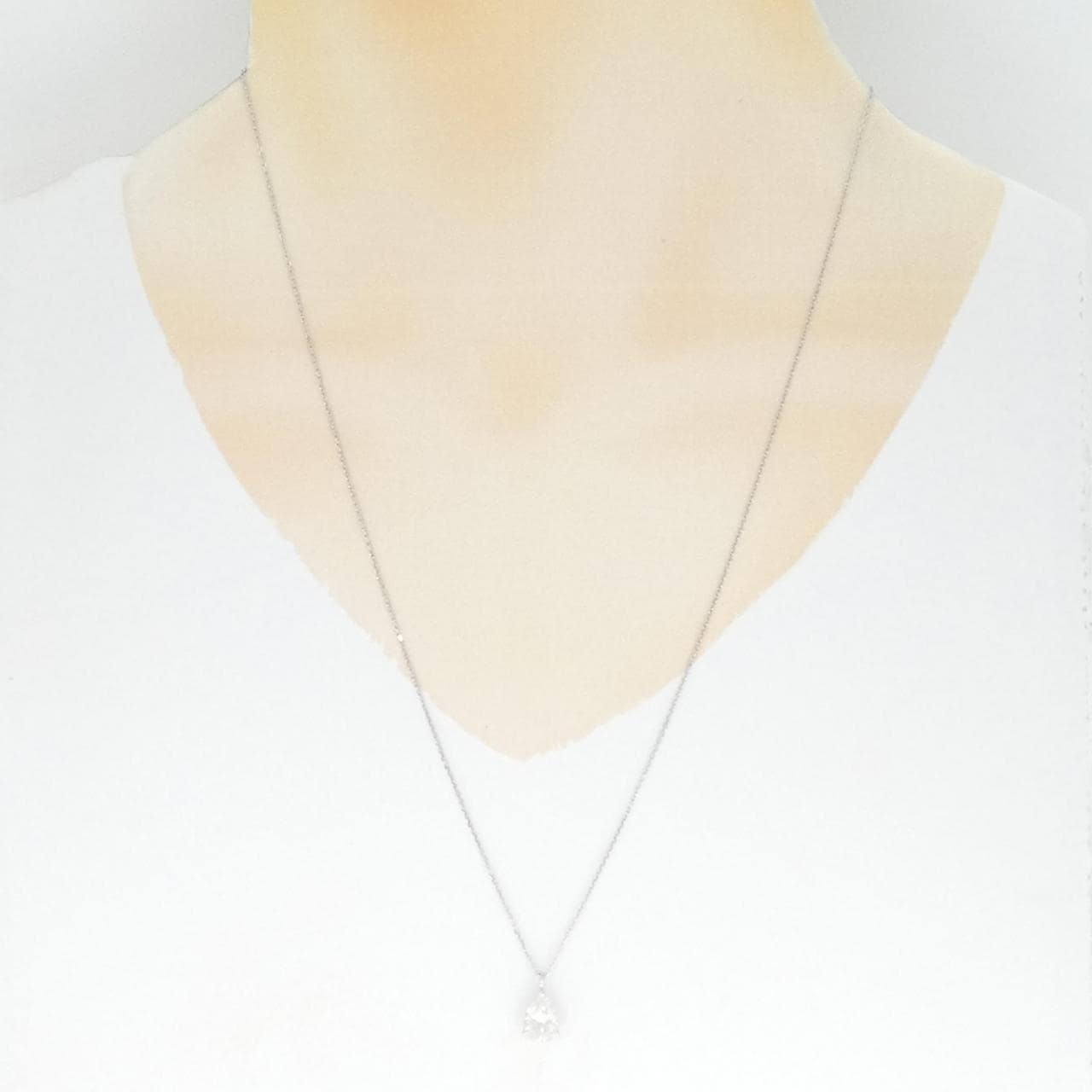 K18WG Diamond necklace 1.372CT H SI2 pear shape