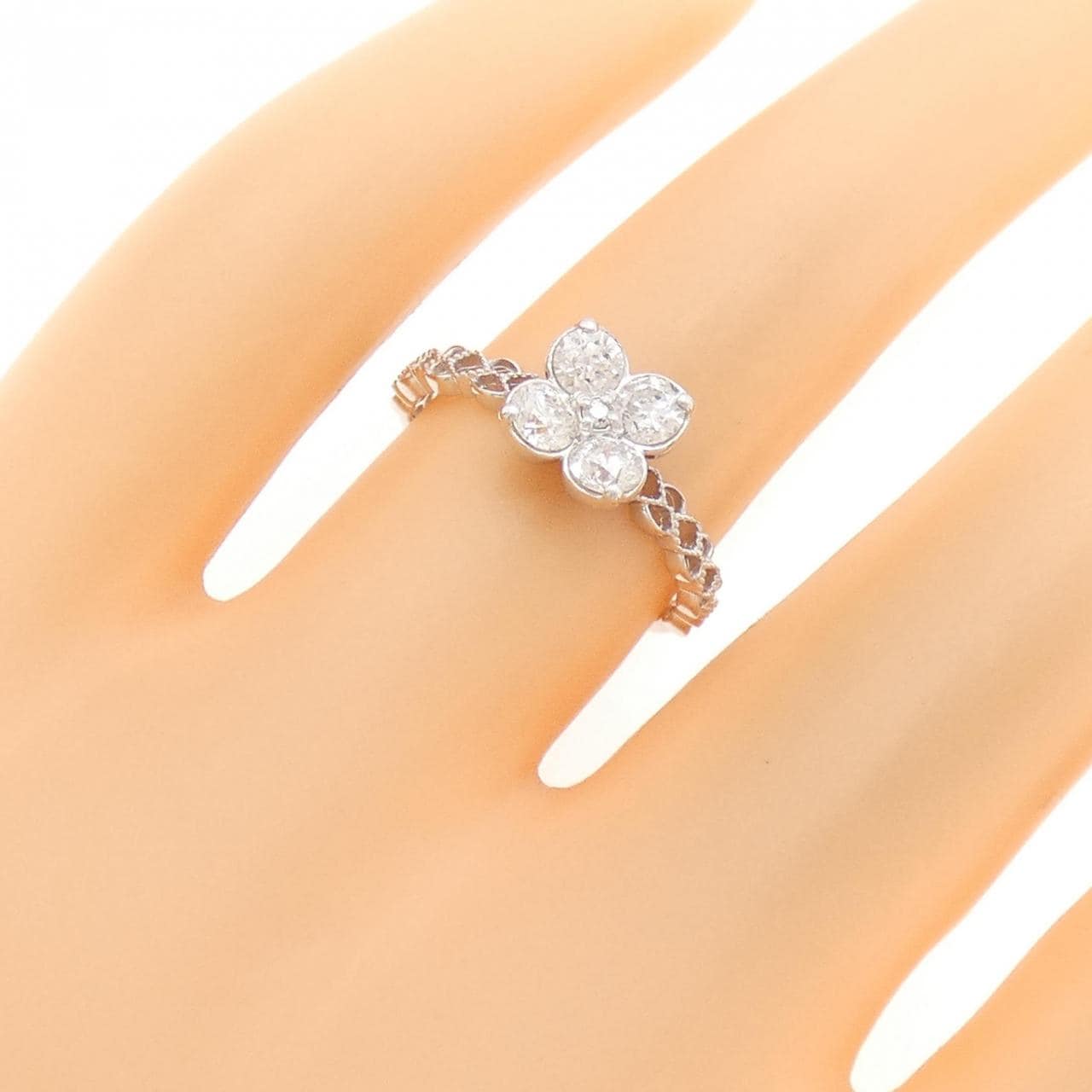 K18WG フラワー ダイヤモンド リング 0.50CT