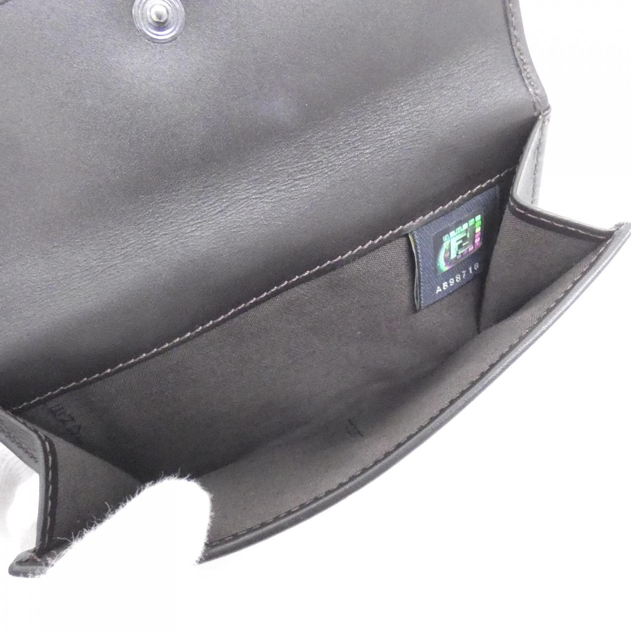フェンディ 8M0160 JQ4 財布