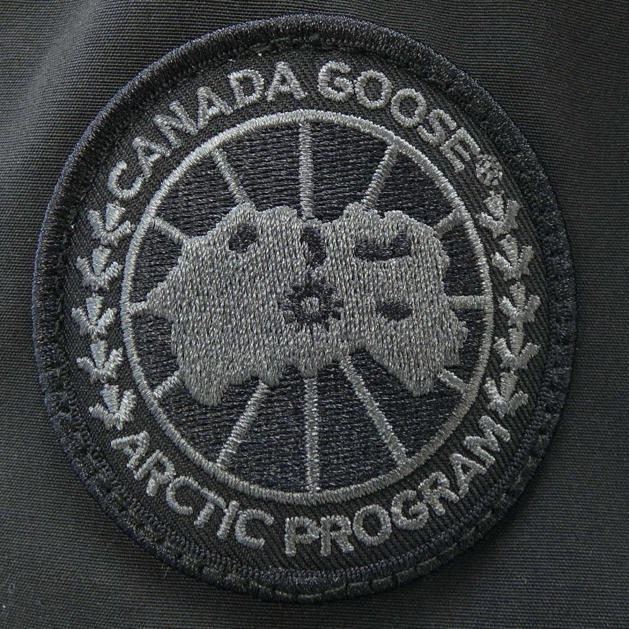 カナダグース CANADA GOOSE ダウンジャケット