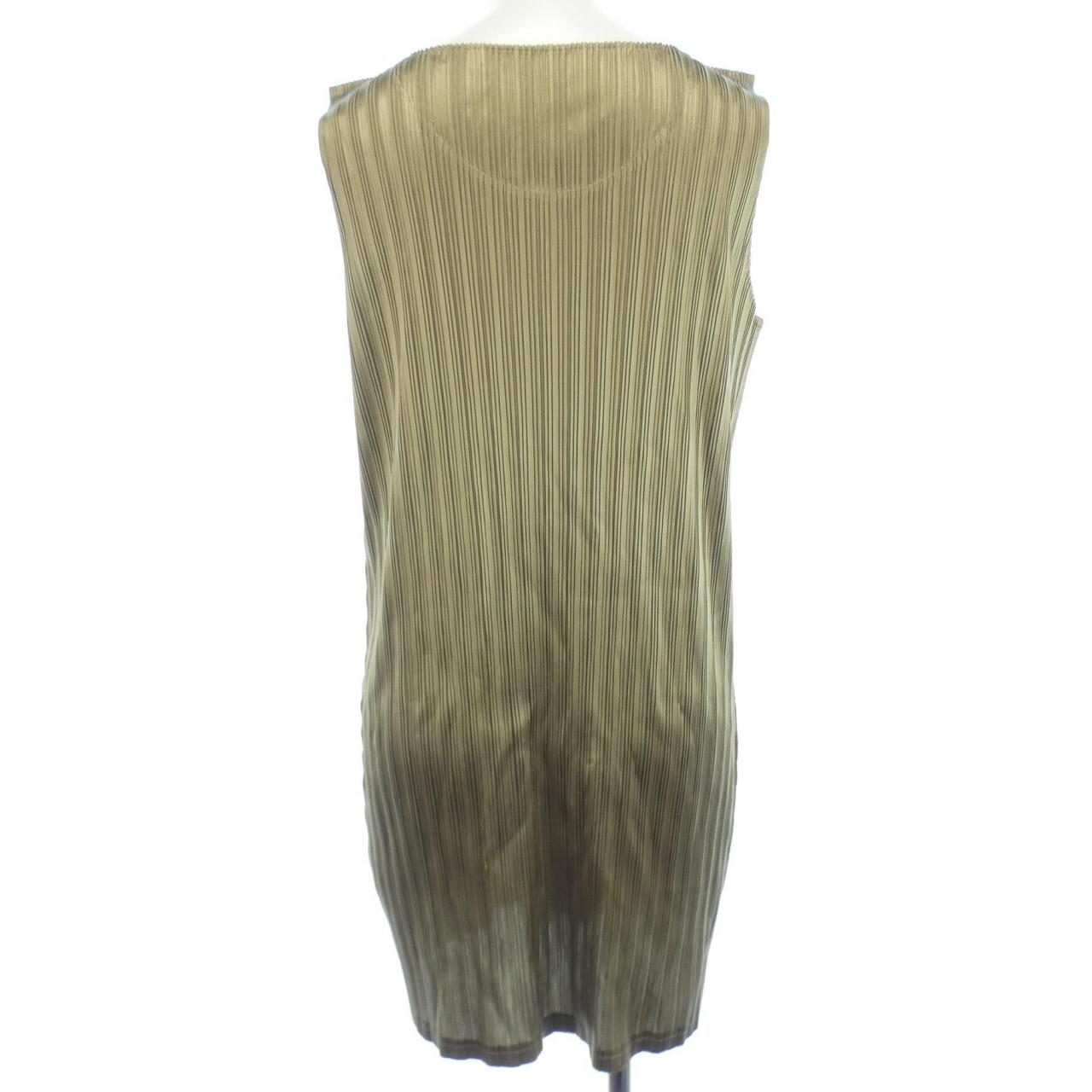 プリーツプリーズ PLEATS PLEASE トップス
