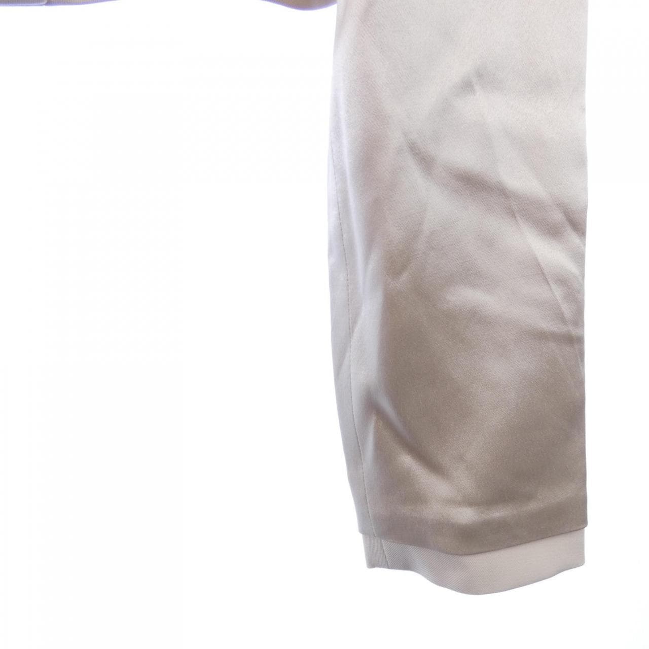 フェンディ FENDI FJ7389　ANQ4 ジャケット