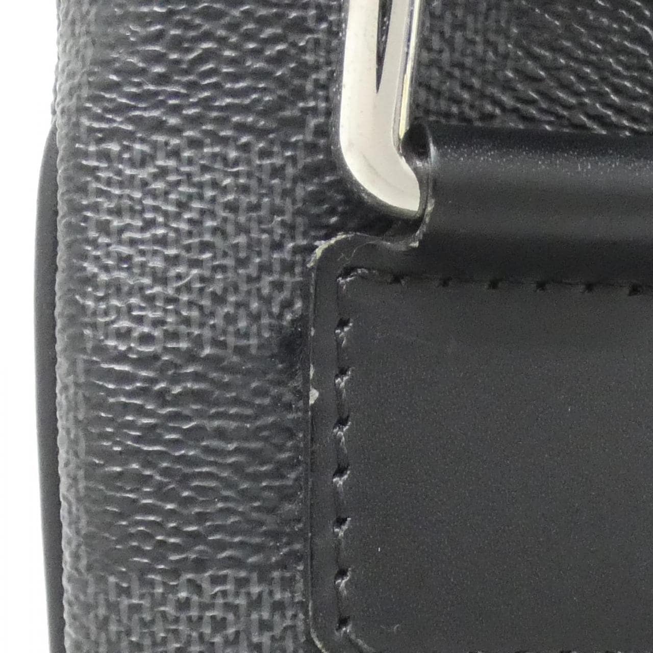 ルイヴィトン ダミエ グラフィット トマス N58028 ショルダーバッグ