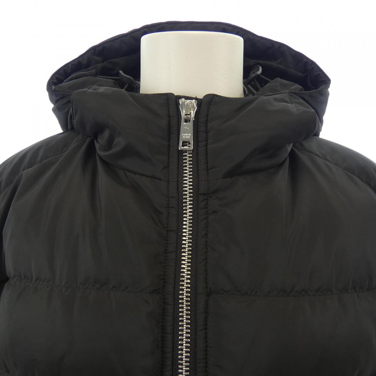 プラダ PRADA トライアングルロゴ SGH072 R232 106O ダウンジャケット