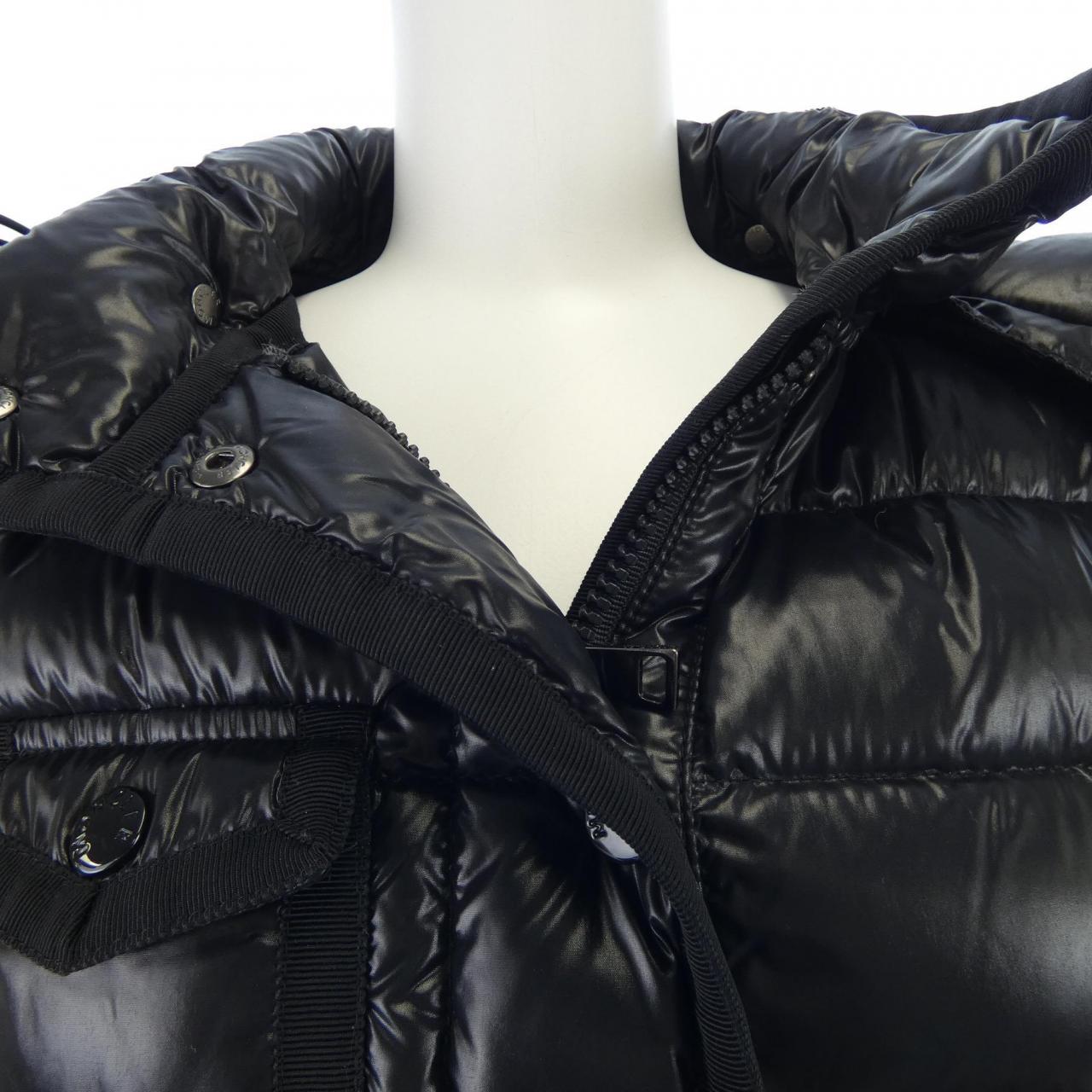 モンクレール MONCLER ダウンジャケット