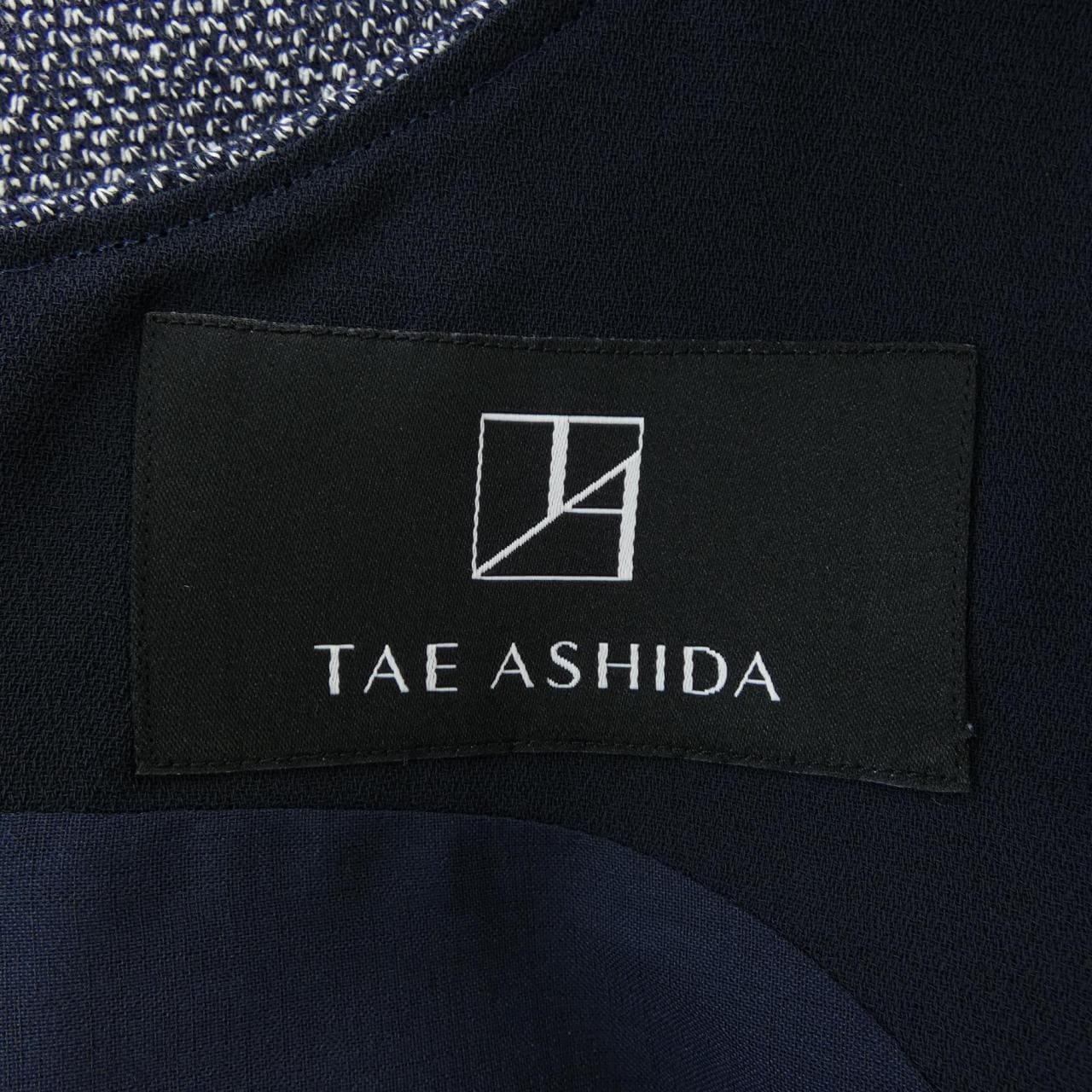 タエアシダ TAE ASHIDA T08683 ワンピース