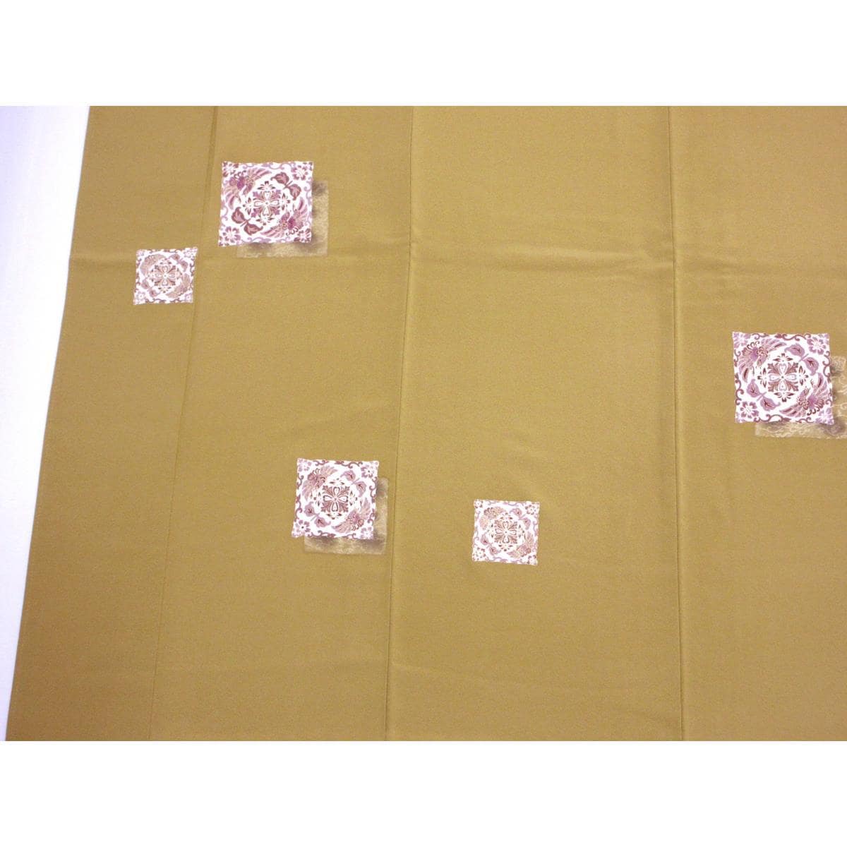 Homongi, Yuzen gold color processing, embroidered