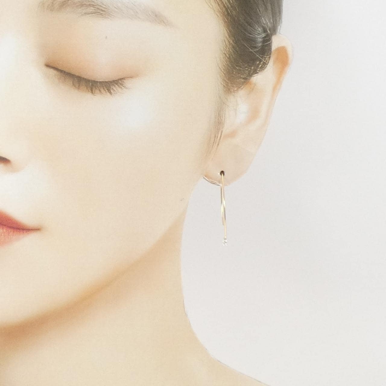 アーカー ベアリーフ ピアス 0.12CT